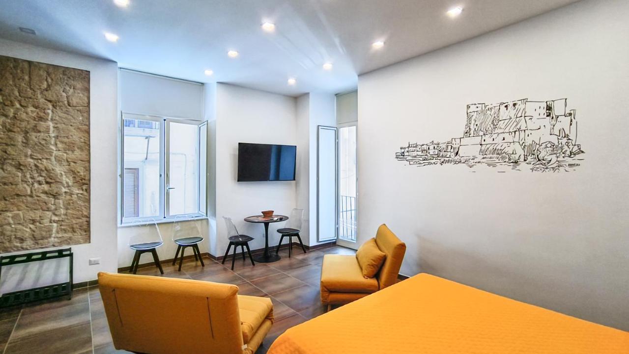 ナポリ Casa Calu Castel Dell'Ovo Bed & Breakfast エクステリア 写真